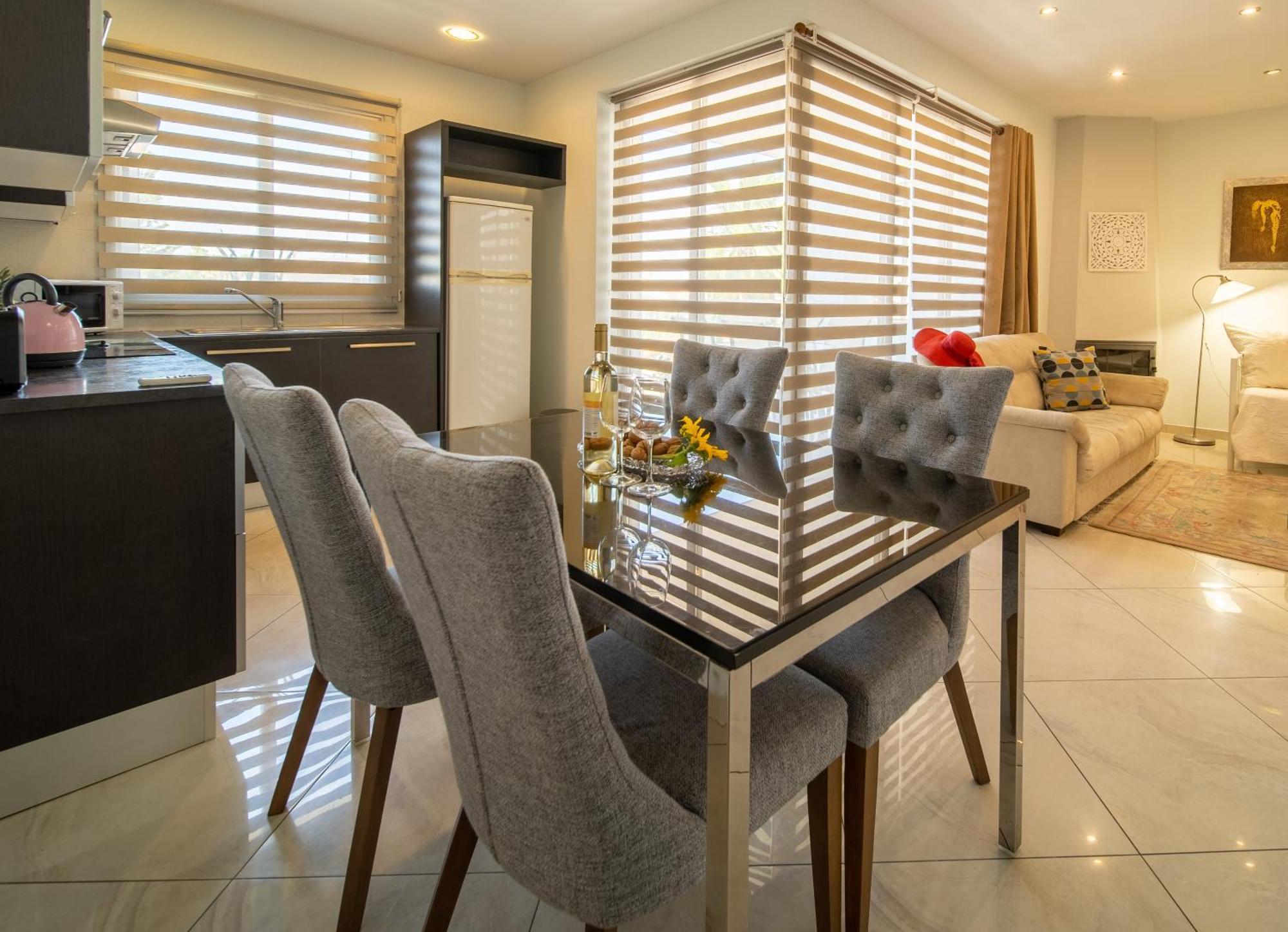 Mesogios House Suites ラルナカ 部屋 写真